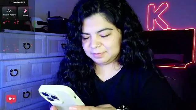 kimmiakiss22 live sex cam