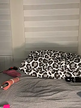 yaprakmericc live sex cam