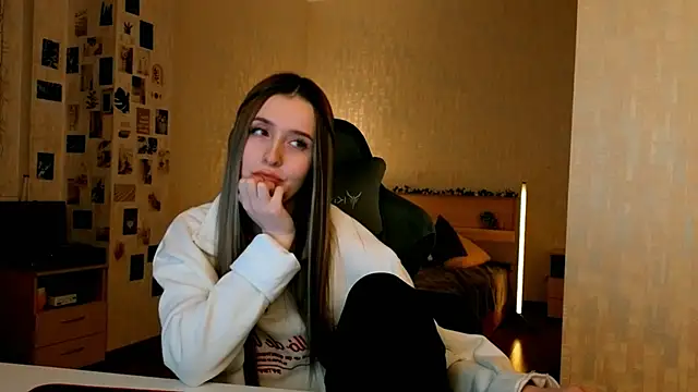 yourrdanceteacher's cam snapshot