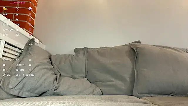 EIeniVanwart live sex cam