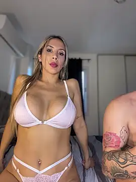 iam_sofia__'s cam snapshot