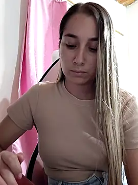 Iris_love18 live sex cam