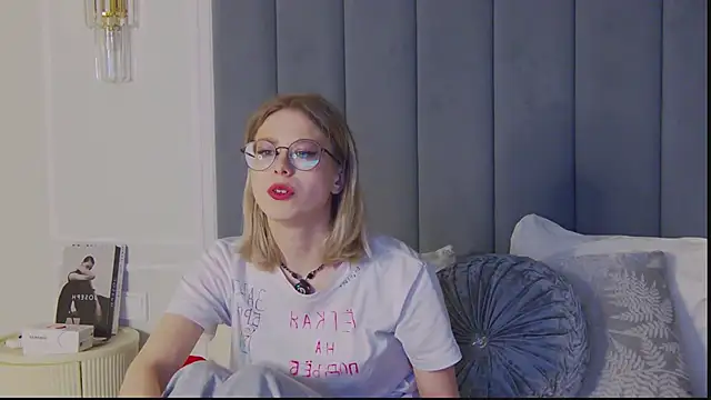 Ivy_Allen's cam snapshot