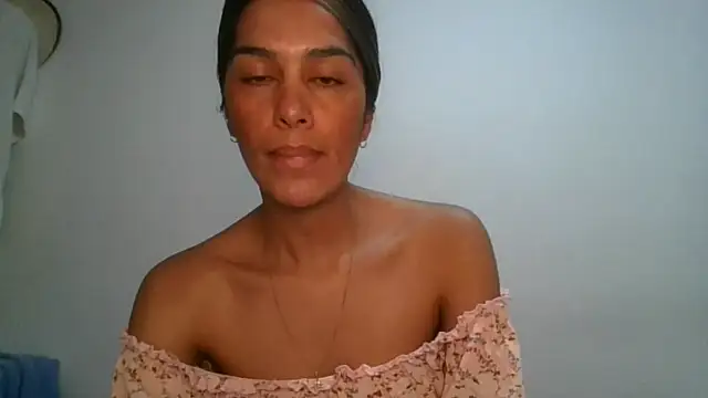 Juanabrunette7's cam snapshot