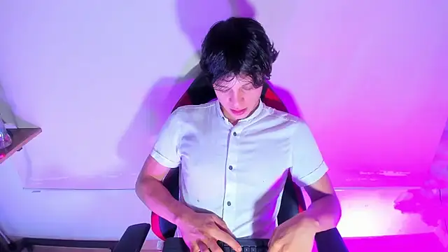 LilOwen_'s cam snapshot