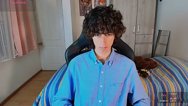 Nude_Boy18's cam snapshot