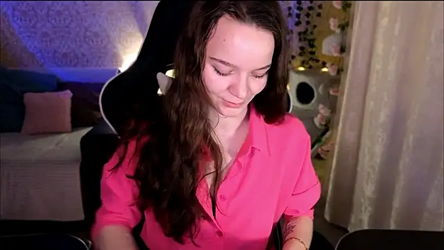 Pink__sun's cam snapshot