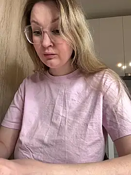 Teya_moon_'s cam snapshot