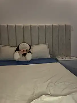 Mia_Roswell's cam snapshot