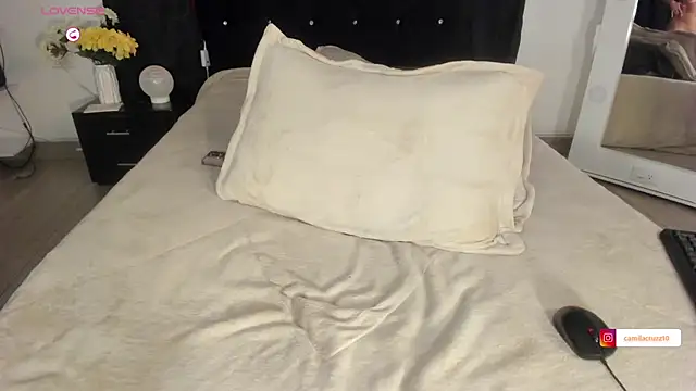 cami_cruzz's cam snapshot