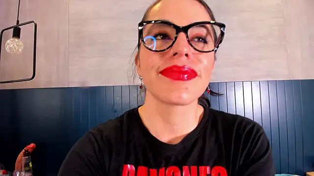 IsisNoir's cam snapshot