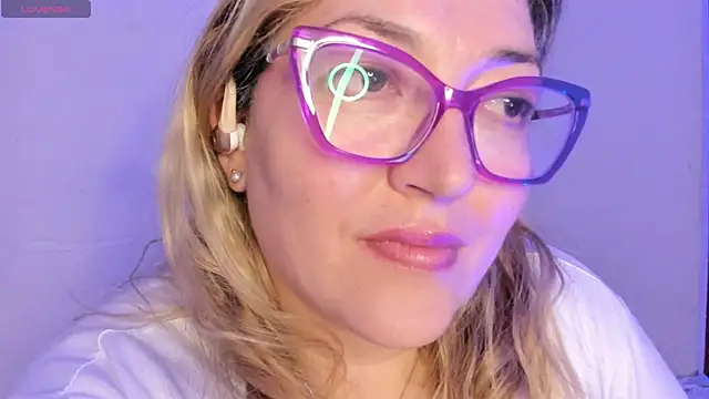 Naty_Mature_ live sex cam