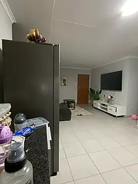 MissLola27 live sex cam