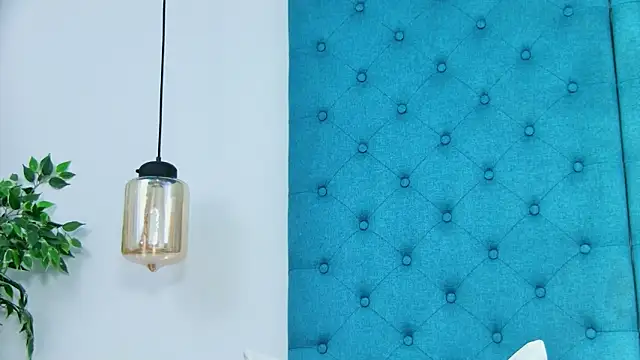 EmilyColle_'s cam snapshot