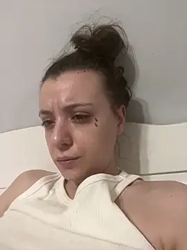 bunnythetailor's cam snapshot