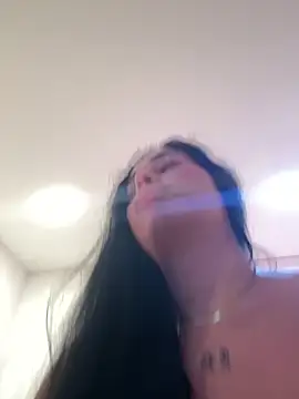 Bella__Wood live sex cam