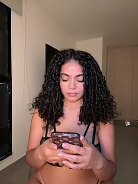 Curlyierr's cam snapshot