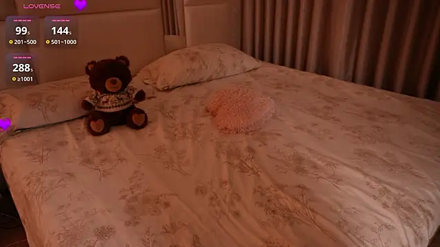 Lilly_Colins live sex cam