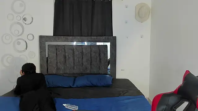 Maximiliano_Khalil live sex cam