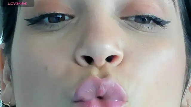 LucianaMoreau's cam snapshot