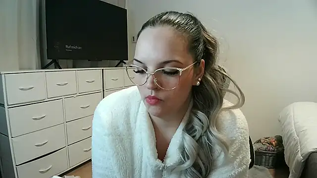 JUJUICY- live sex cam