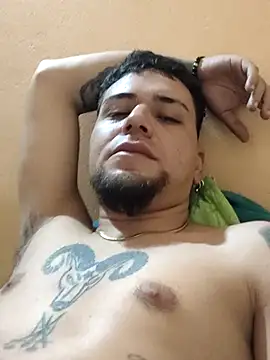 HallowedMilan live sex cam