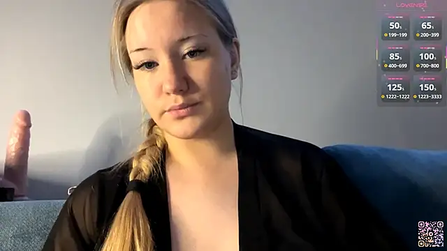 PandaFluff live sex cam