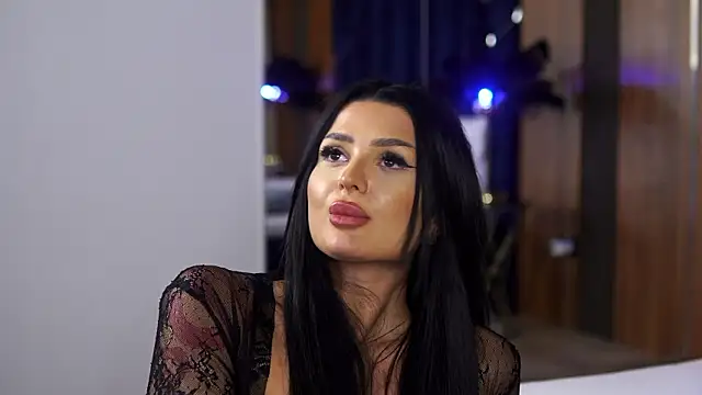 KylieKroftt live sex cam