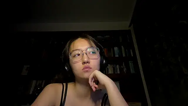 LinaClous's cam snapshot