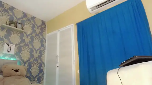 nicoledollts live sex cam