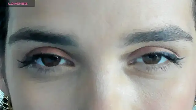 LucianaMoreau live sex cam