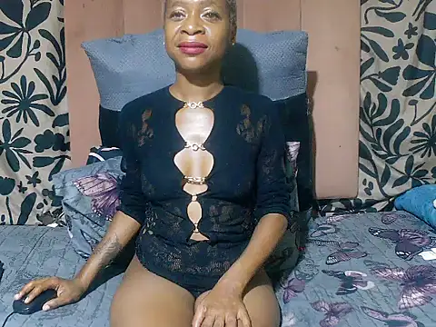 slenderbee2005's cam snapshot