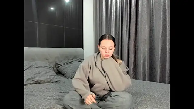 aloreana's cam snapshot