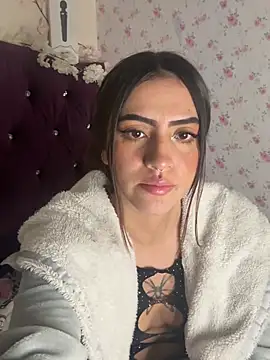 LunaaBlossom's cam snapshot