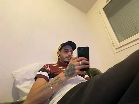 Rebeu313 live sex cam