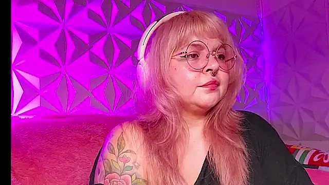 Satyn_doll live sex cam