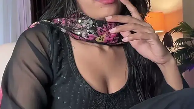 Wow-nisha's cam snapshot