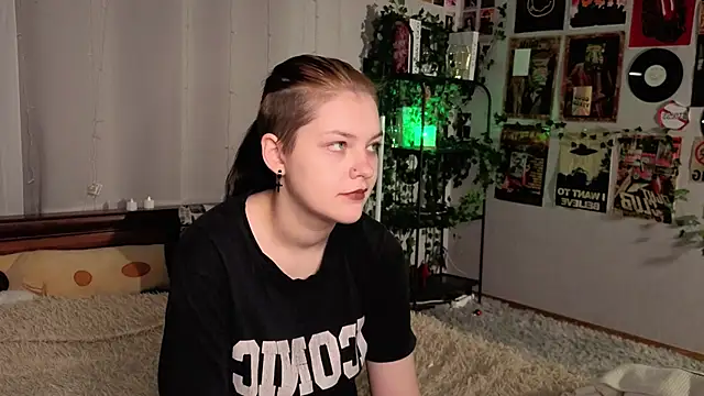 BevHanni's cam snapshot