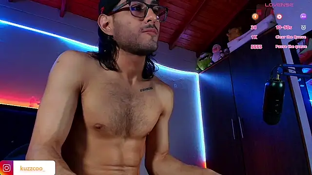 kuzzcoo live sex cam