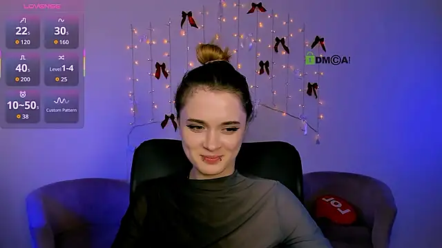 liana_kisses's cam snapshot