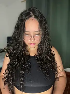 CurlyGirl_1's cam snapshot