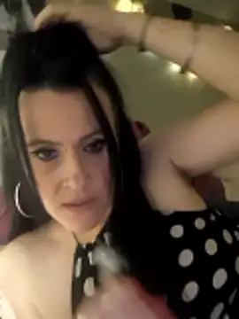 Sosso19squirt live sex cam