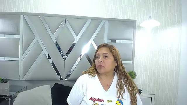 MonzerratBoyer's cam snapshot