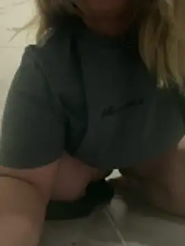 Brandi_Love32 live sex cam