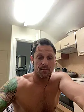 Yourhotboy_42 live sex cam