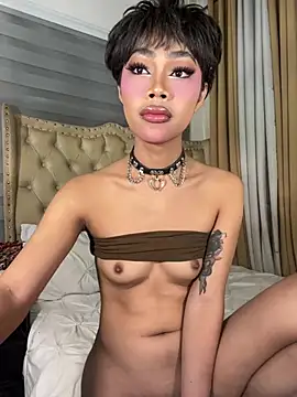 Innocent_yanixx69 live sex cam