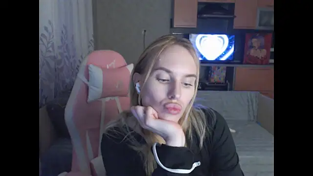 Elsa_Li's cam snapshot