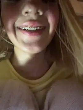 SweetBunnyGF live sex cam