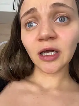 TheYourL live sex cam