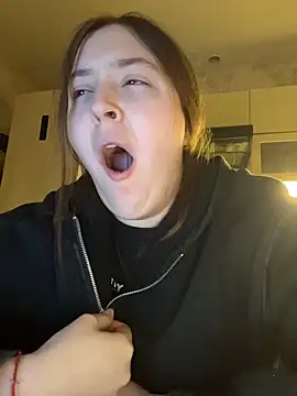 Charming_hamster_'s cam snapshot